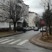 Нова вертикална сообраќајна сигнализација на фрекфентните улици во градот